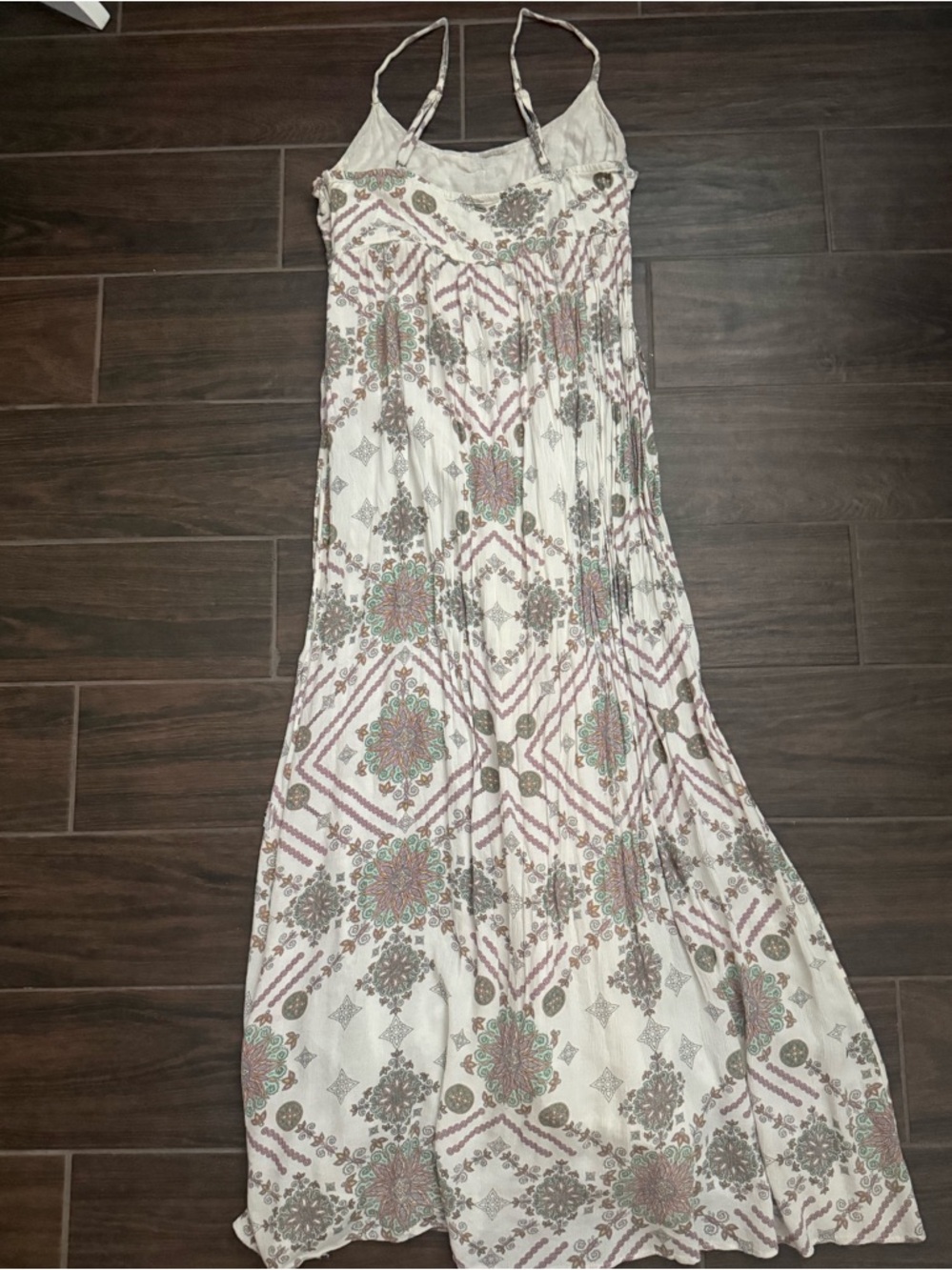 🦄O'Neill Ivory Maxi Dress with Sage and Mauve Floral Medallions - Picture 4 of 4